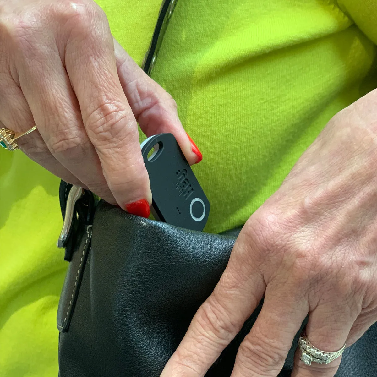 Bluetooth Tracking Device | TechTonic®