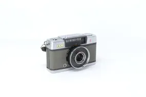 Olympus Pen EE 35mm Film Camera (1961)
